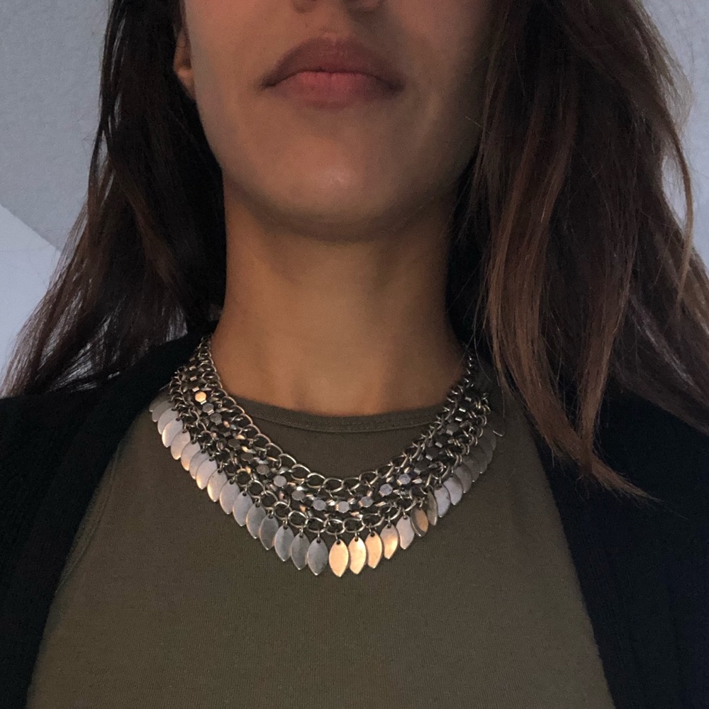 ABERCROMBIE STUNNING NECKLACE!! - Picture 4 of 5